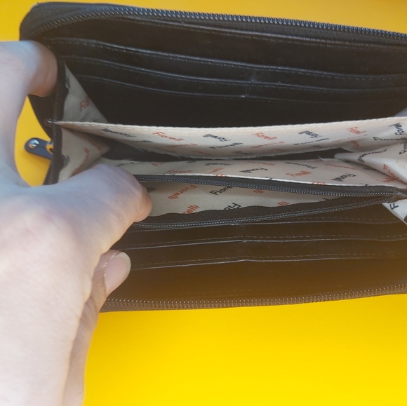 Fiorelli Wristlet - Picture 4 of 4